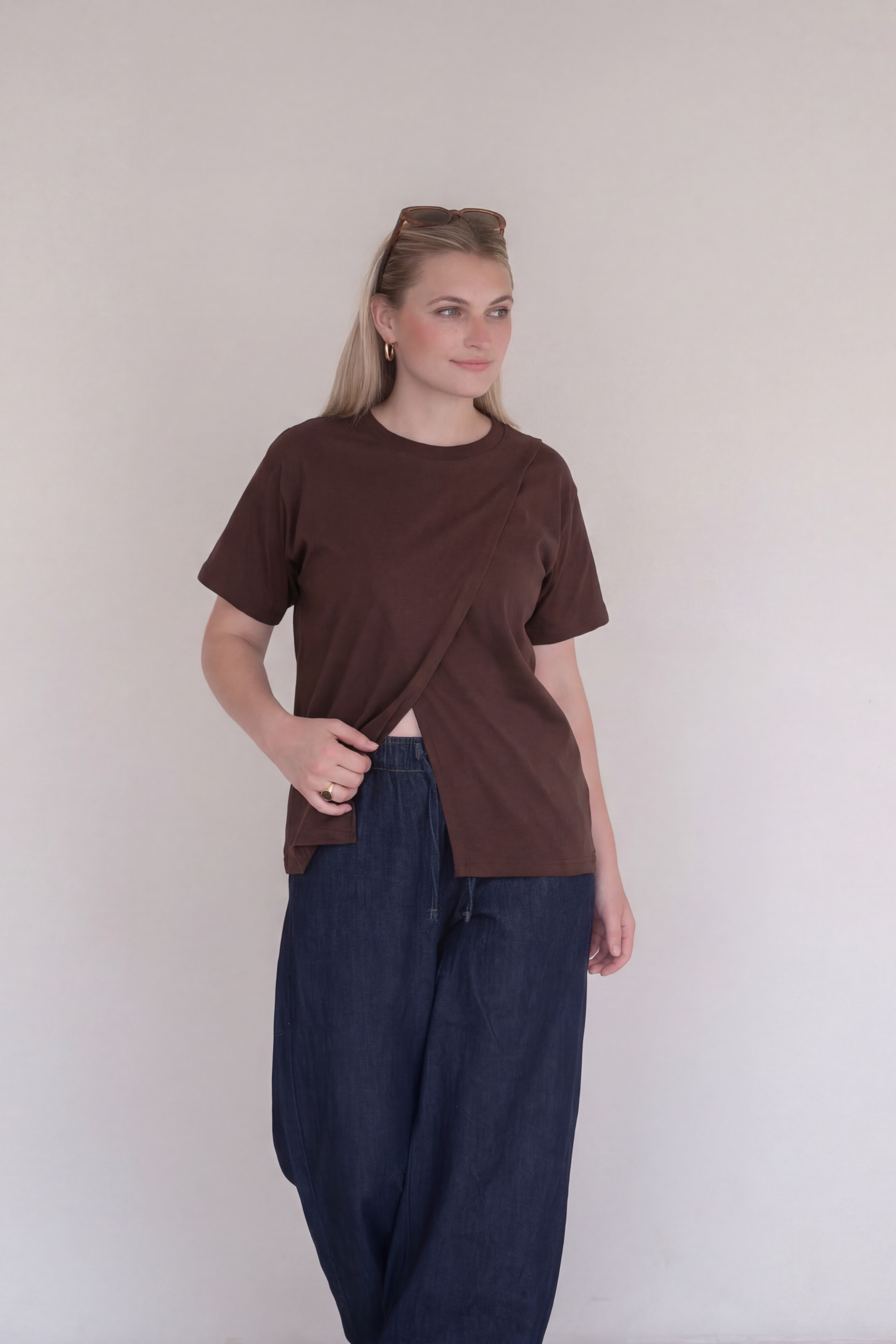 POLO DE ALGODÓN EMBARAZO & LACTANCIA VERA - MARRON