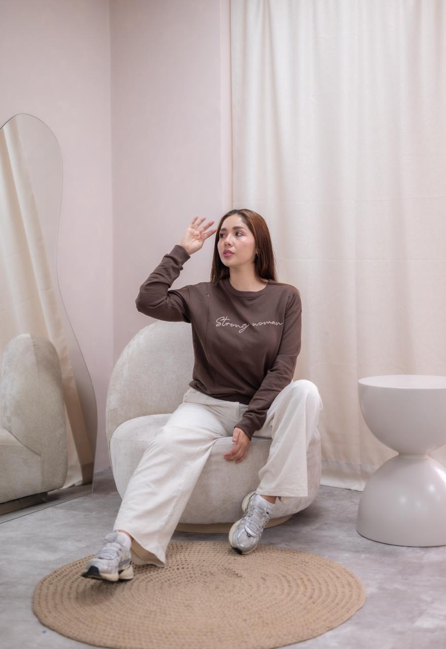POLERA DE ALGODÓN EMBARAZO & LACTANCIA STRONG WOMAN - CHOCOLATE